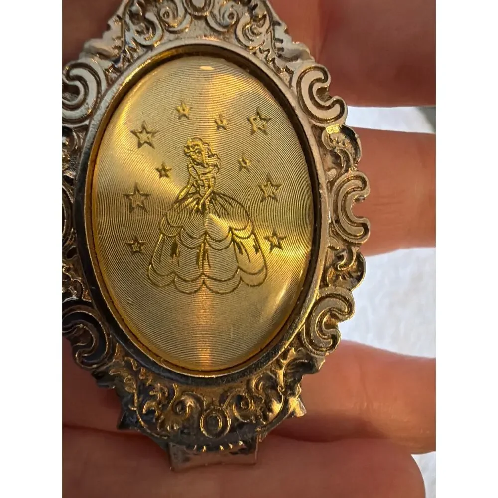 Vintage Style Oval Pendant Princess Stars Gold Tone Ornate Silver Charm Belle ?